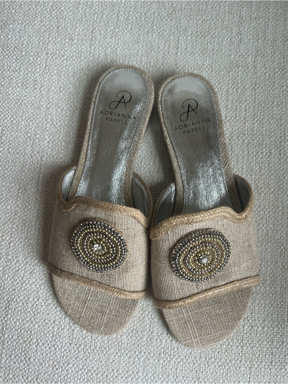 Adrianna Papell Natural Beige Beaded Slide Mules US9M leather sock and lining